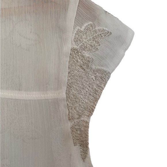 Abercrombie and Fitch Sheer White Embroidered Cap Sleeve Blouse Size Medium - Picture 3 of 5